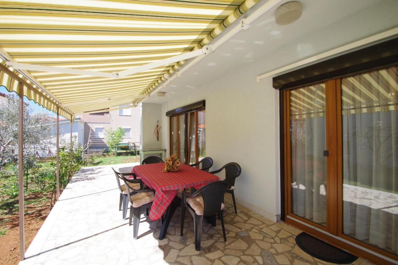 Apartment Ana Pula Exterior photo