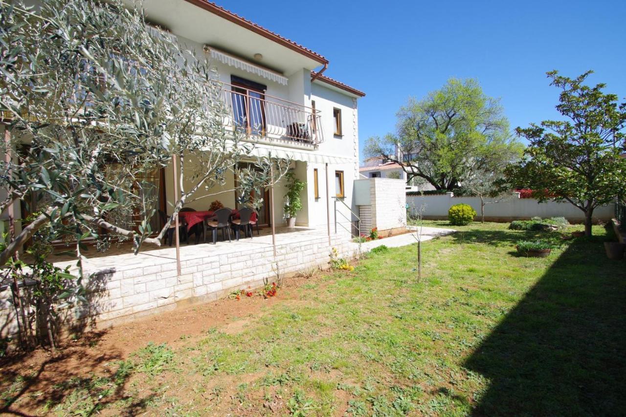 Apartment Ana Pula Exterior photo