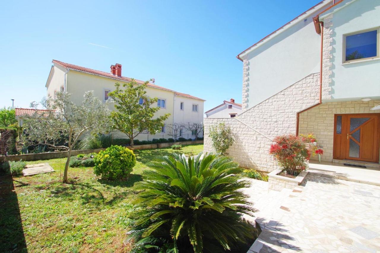 Apartment Ana Pula Exterior photo