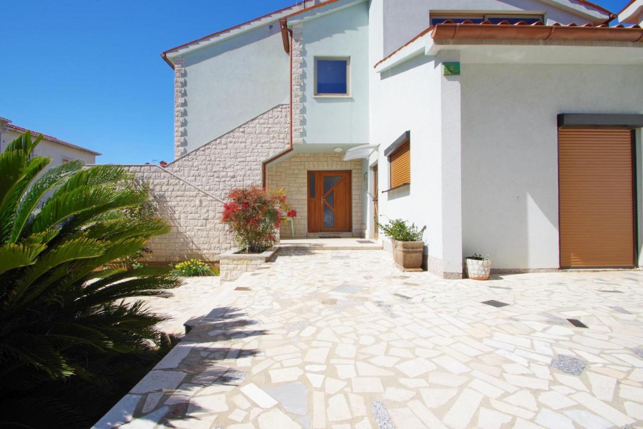 Apartment Ana Pula Exterior photo