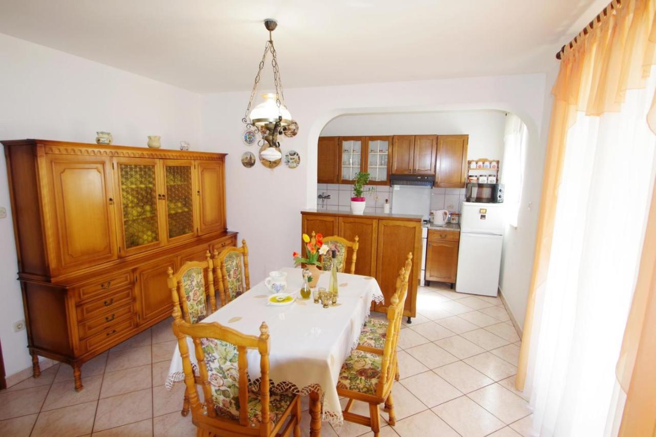 Apartment Ana Pula Exterior photo